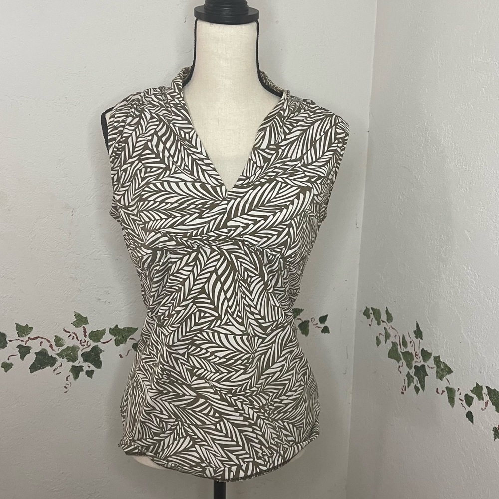 Banana Republic top medium